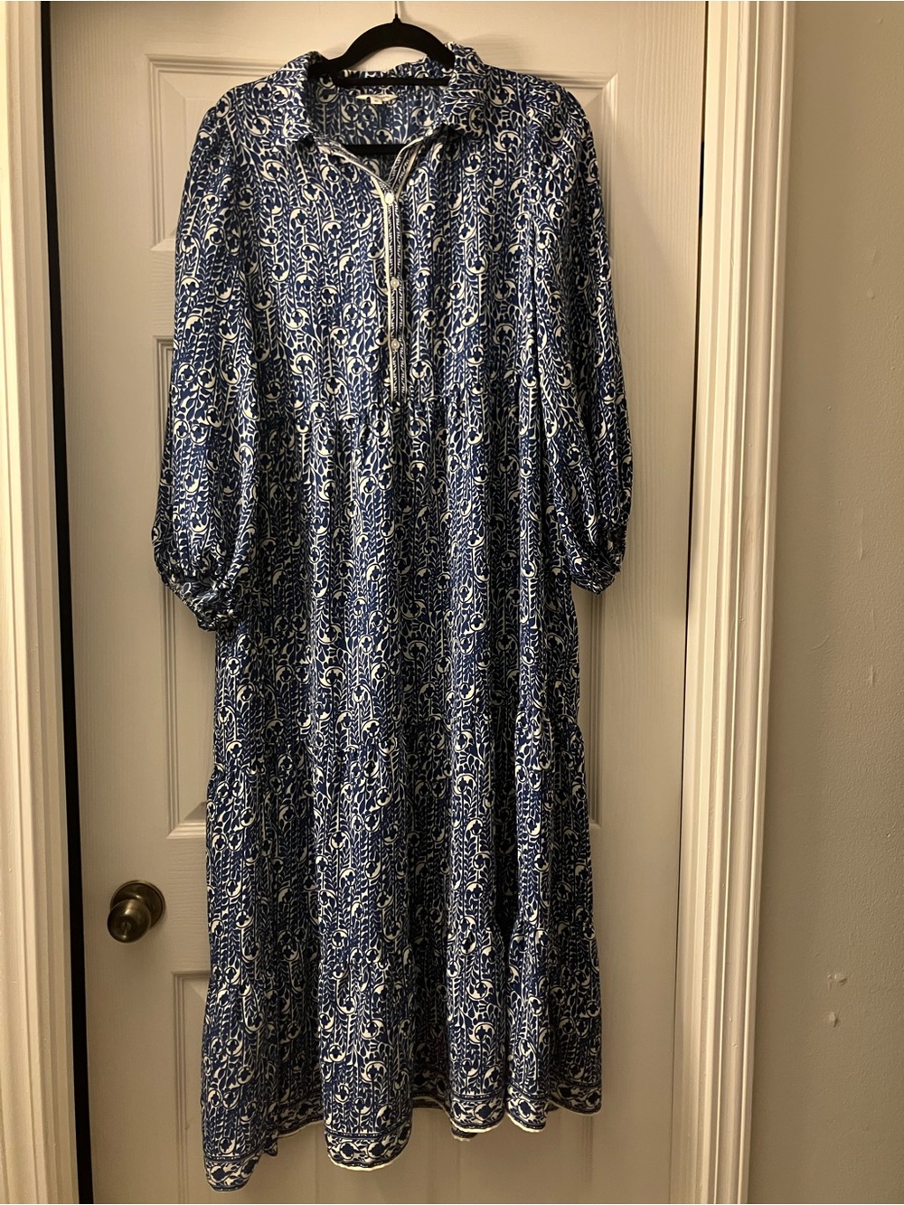 Max Studio Navy and White Printed Long Sleeve Midi Dress